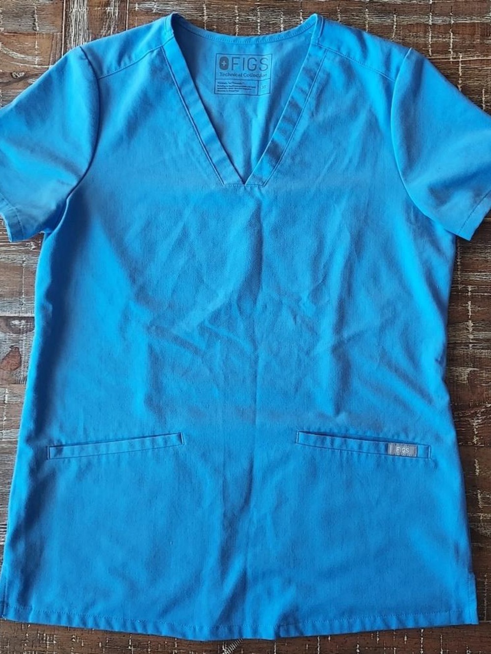 Figs Women's V-Neck Scrub Top in Bright Teal